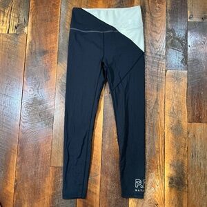 PE Nation Black and Beige Colorblock Leggings Women’s Size M Medium